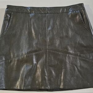 Jun & Ivy Faux Leather Olive Green A Line Mini Skirt Size Medium‎ NWT